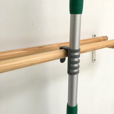 712281_01